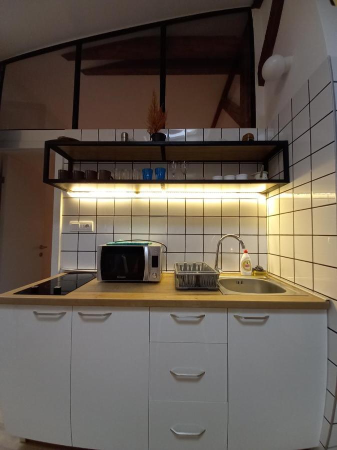 Appartamento Brickloft In The Heart Of Belgrado Esterno foto
